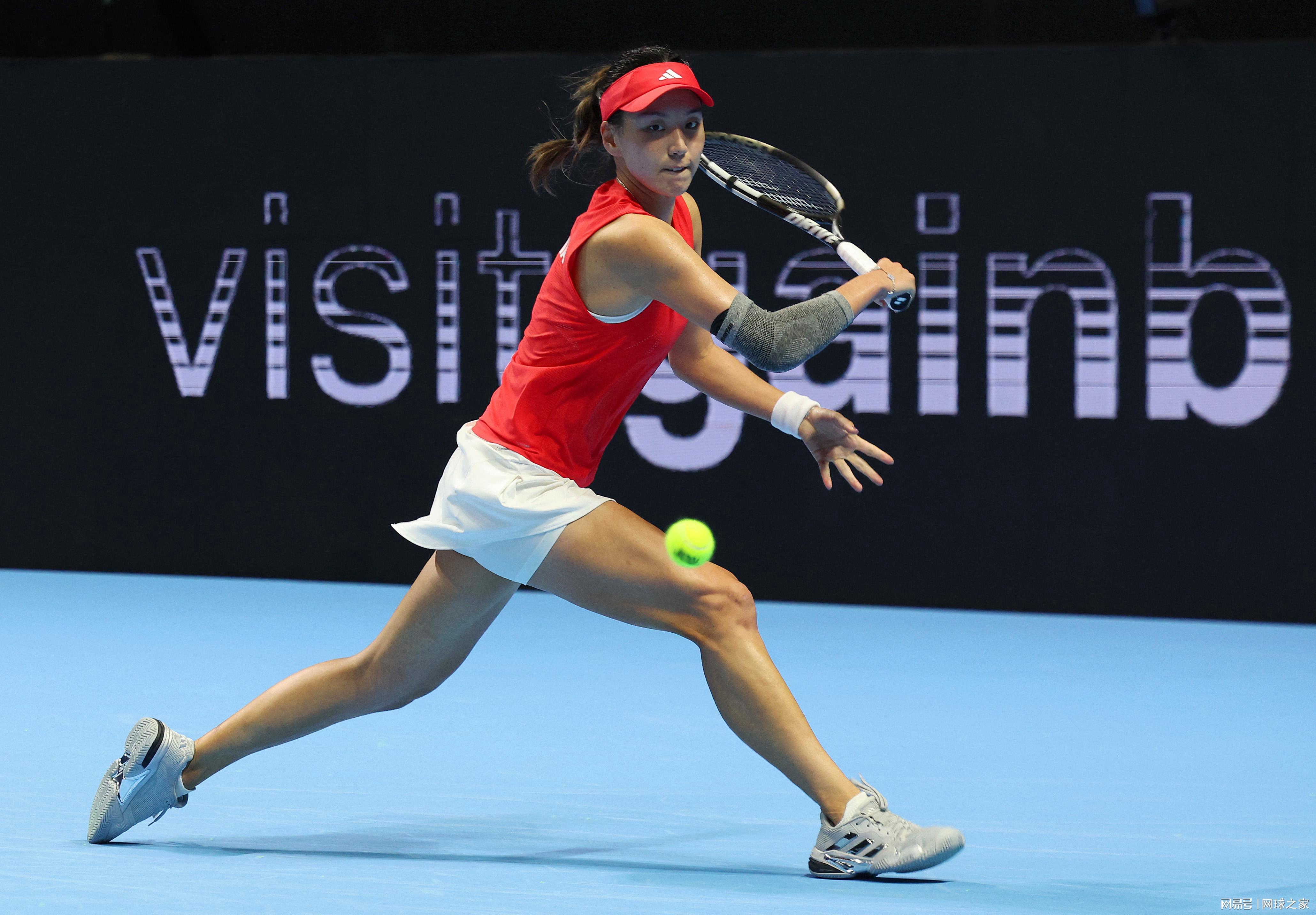 dingy, 进攻式的球, 的同时 dingy, 进攻式的球, 的同时