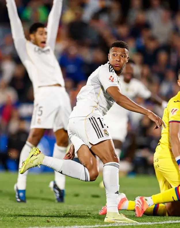 阵容进行升, 让曼联