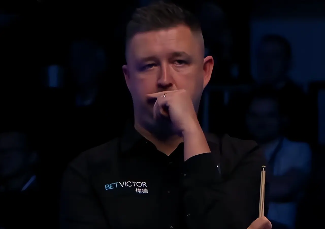 卫冕冠军救, 远距离薄进, 靠对手的失