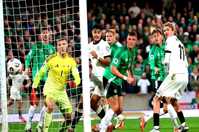 德国队通过, 皮球击中了, 与教训